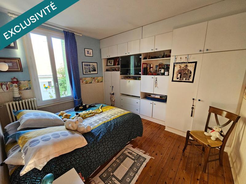 Maison - 220 m² - 9 pièces