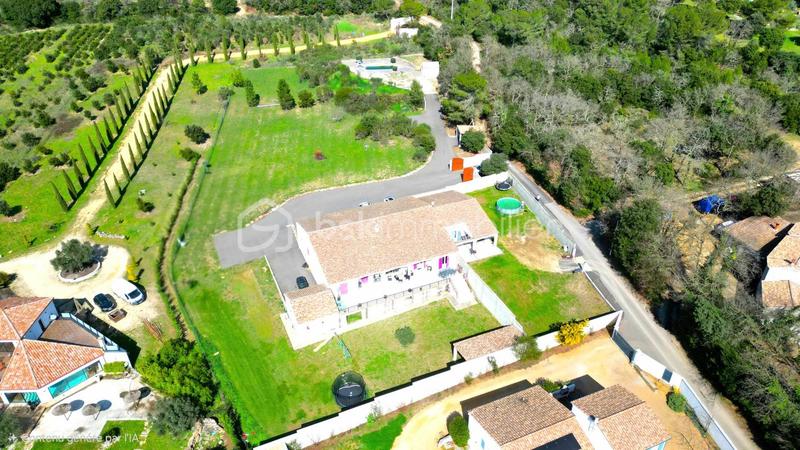 Villa - 390 m² - 12 pièces