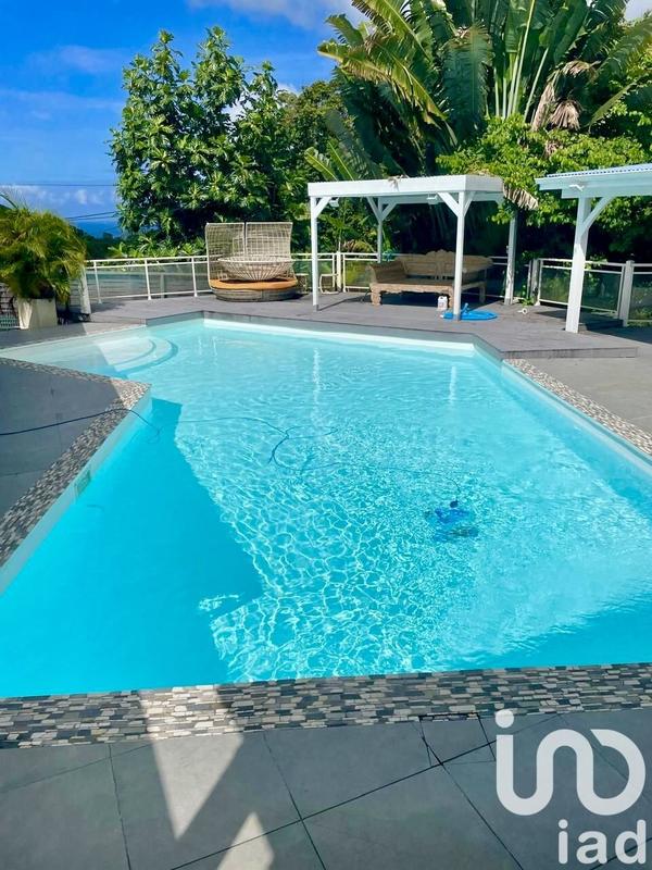 Maison - 180 m² - 6 pièces