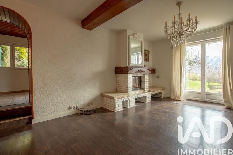 Maison - 180 m² - 8 pièces