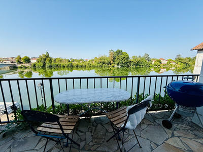 Maison - 259 m² - 7 pièces