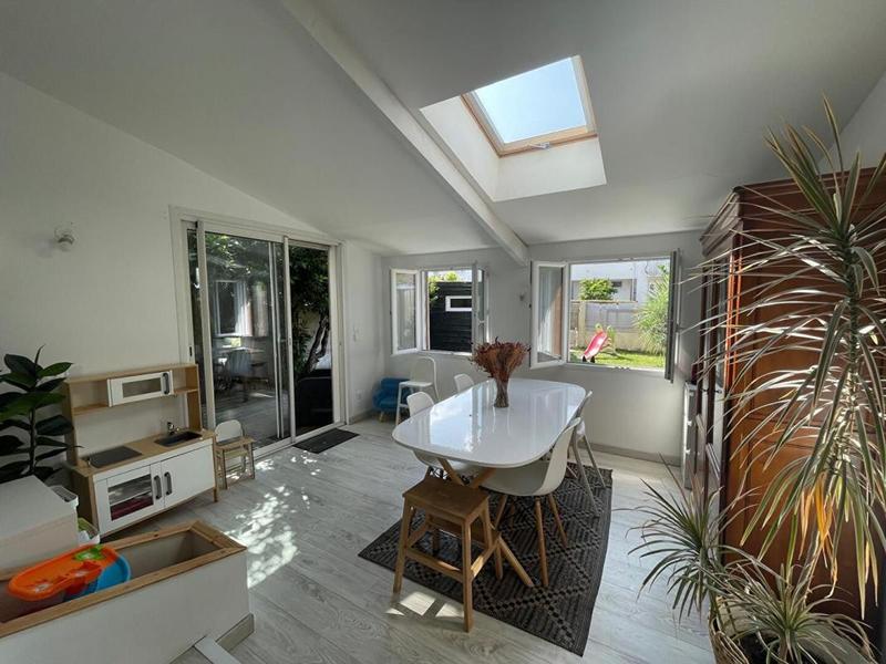 Maison - 111 m² - 6 pièces