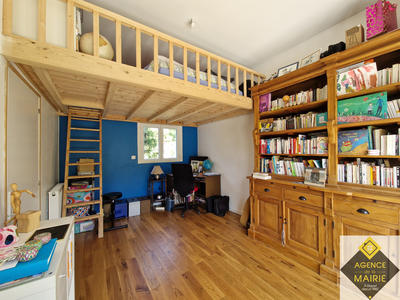 Maison - 94 m² - 5 pièces