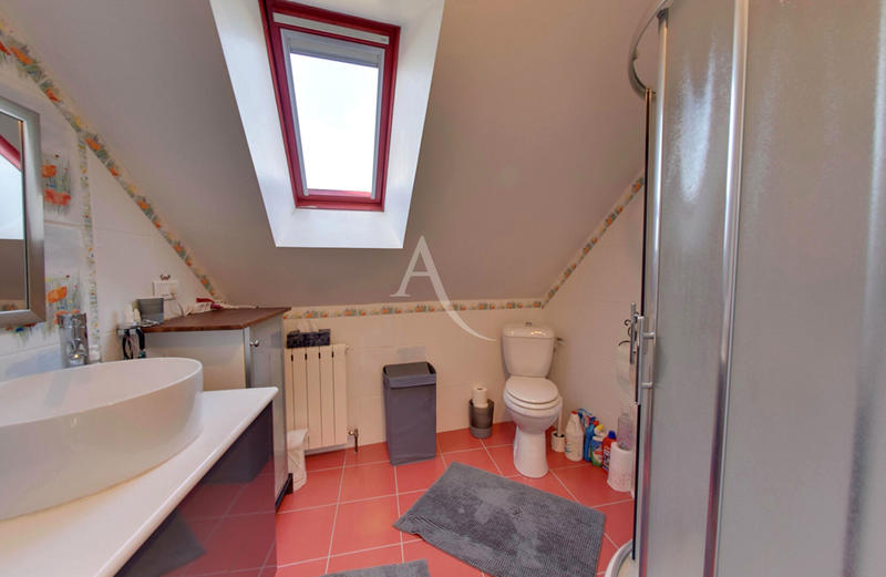 Maison - 188 m² - 8 pièces