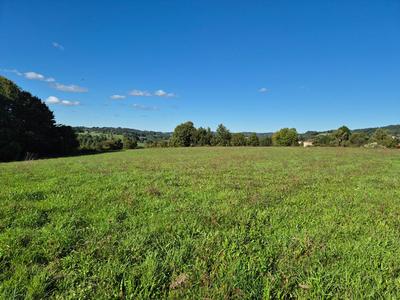Terrain constructible - 1 703 m²