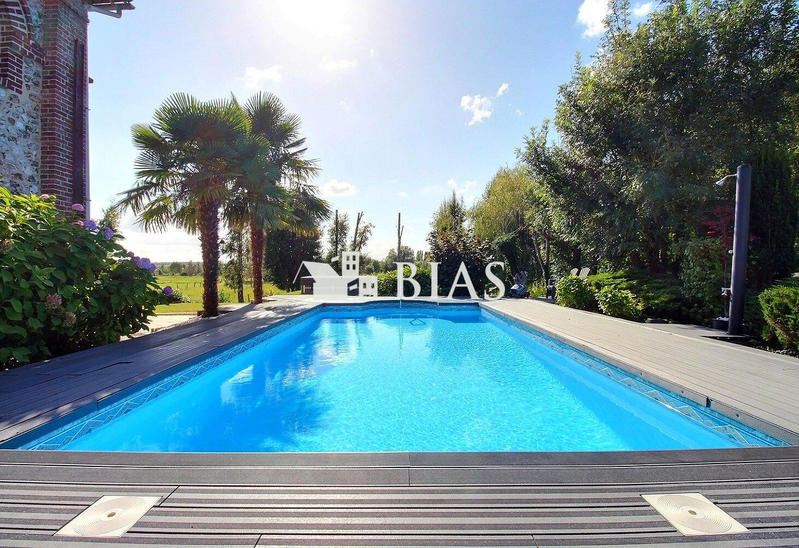 Maison - 272 m² - 7 pièces