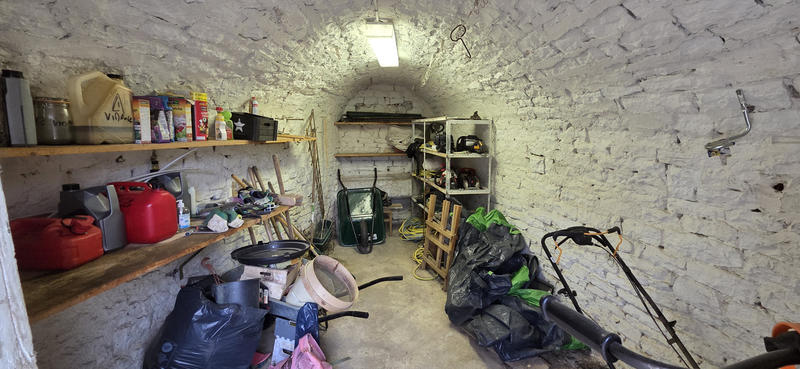 Propriété - 205 m² - 9 pièces