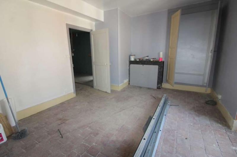 Maison - 225 m² - 9 pièces