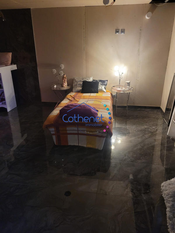 Maison ancienne - 252 m² - 8 pièces