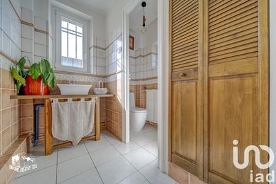 Maison - 242 m² - 7 pièces