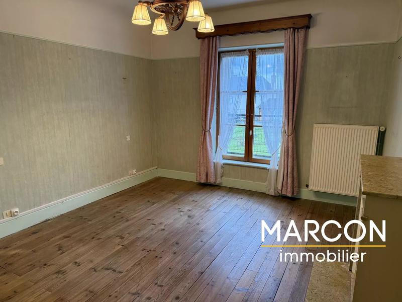 Maison - 138 m² - 9 pièces