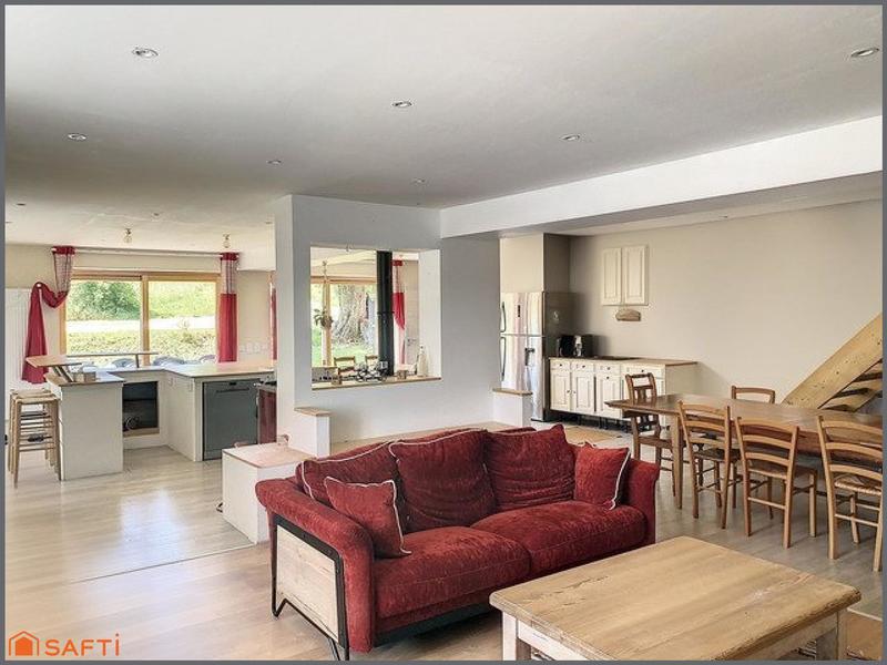 Maison - 250 m² - 7 pièces