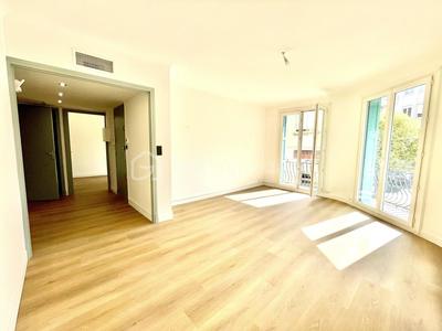 Appartement - 75 m² - 3 pièces