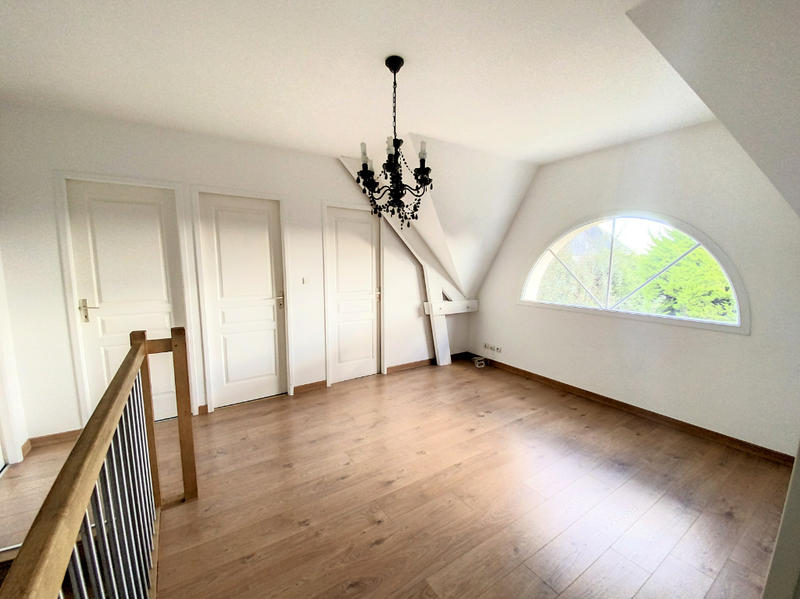 Maison - 163 m² - 6 pièces