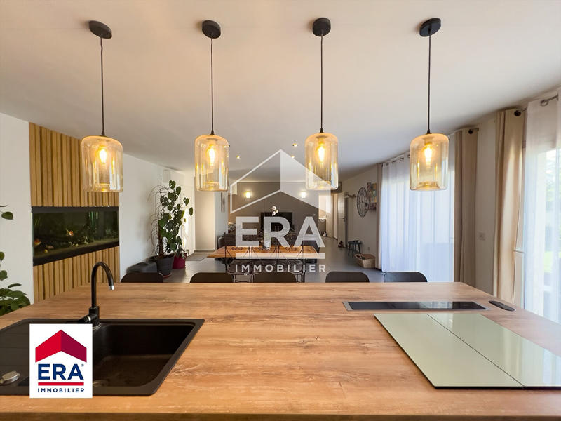 Maison - 145 m² - 5 pièces