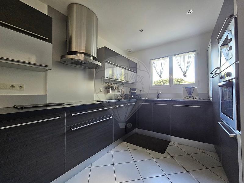 Maison - 111 m² - 4 pièces