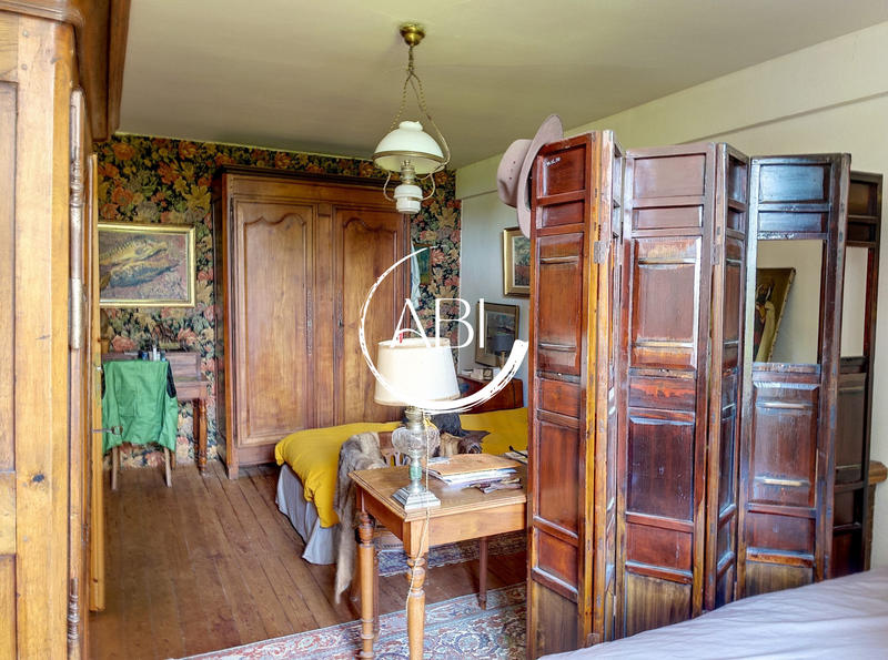 Maison ancienne - 172 m² - 6 pièces