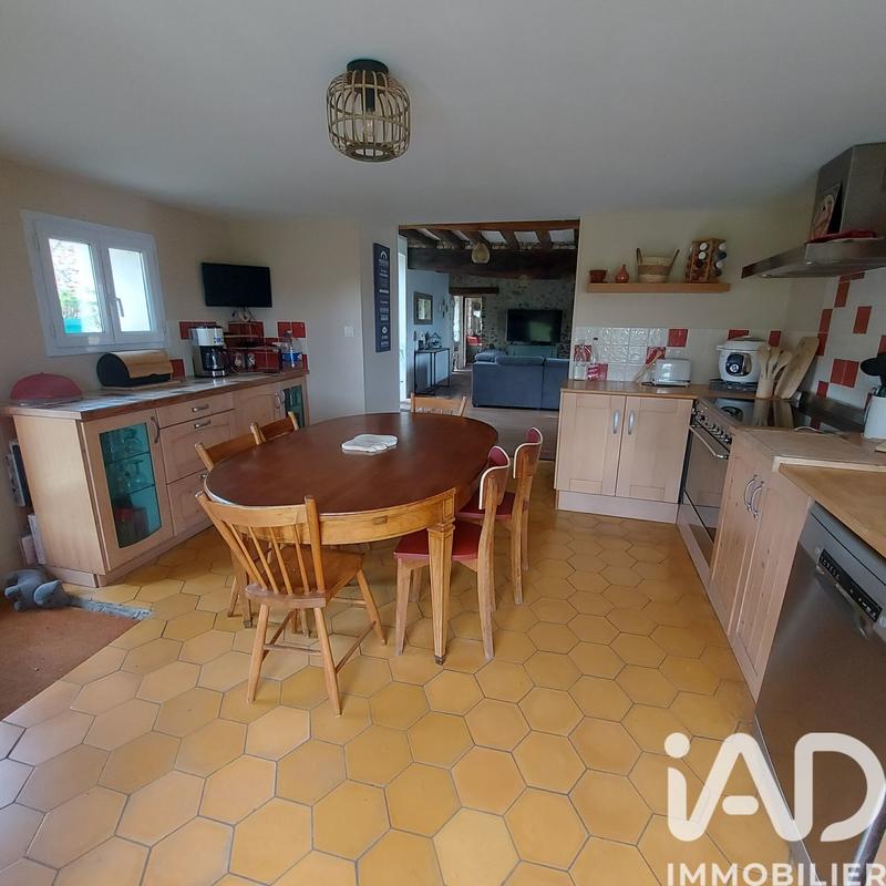 Maison - 236 m² - 10 pièces