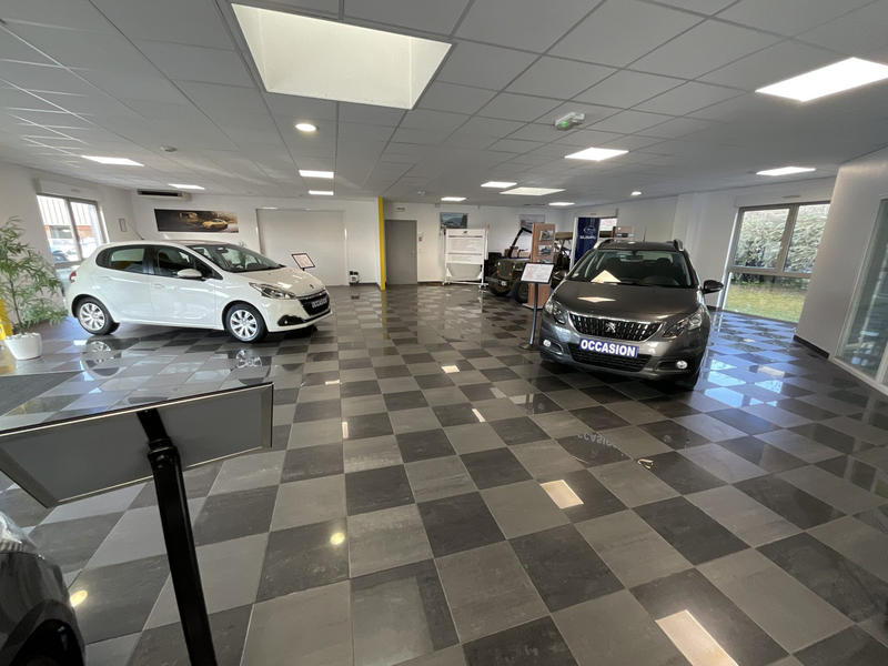 Local d'activités - 428 m² - 8 pièces