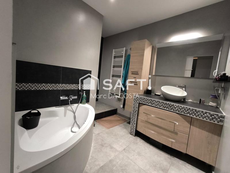 Maison - 135 m² - 6 pièces