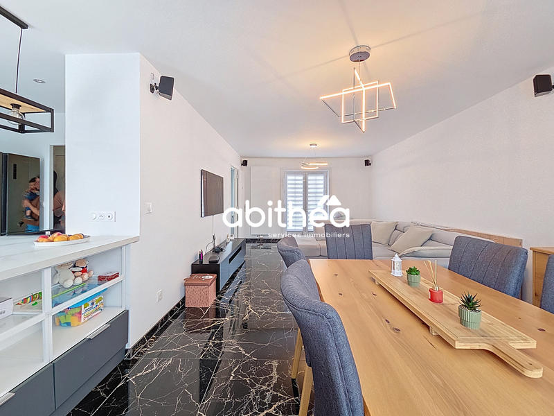 Maison - 83 m² - 4 pièces