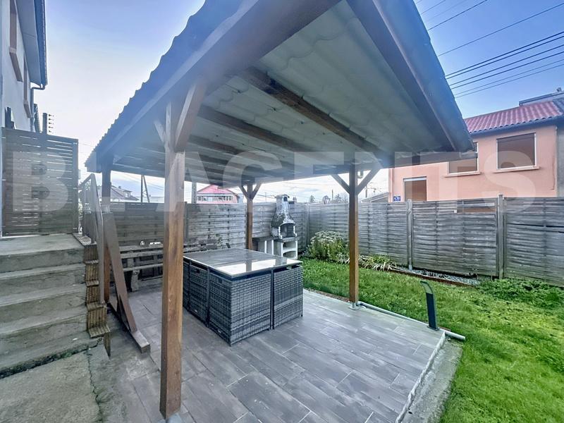 Maison jumelée - 69 m² - 5 pièces