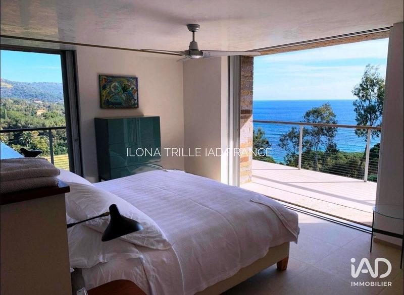 Maison - 300 m² - 5 pièces