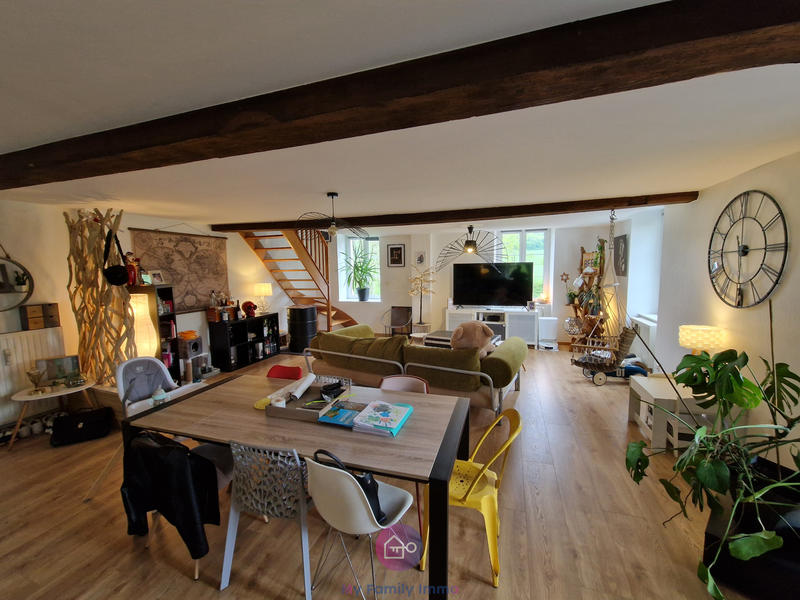 Appartement - 140 m² - 6 pièces