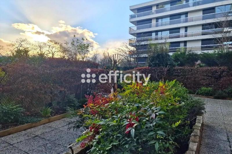 Appartement - 98 m² - 4 pièces