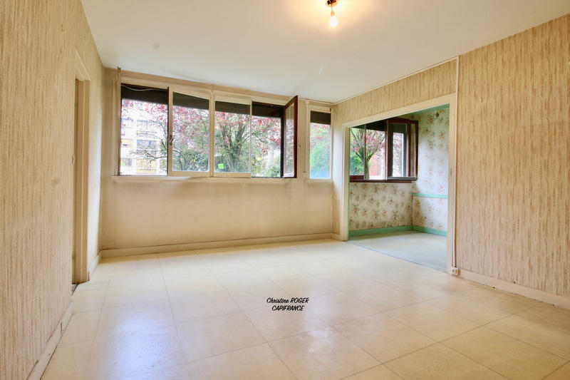 Appartement - 92 m² - 5 pièces