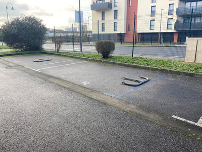 Parking / Garage - 12 m²