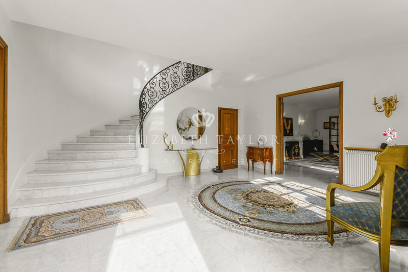 Villa - 420 m² - 14 pièces