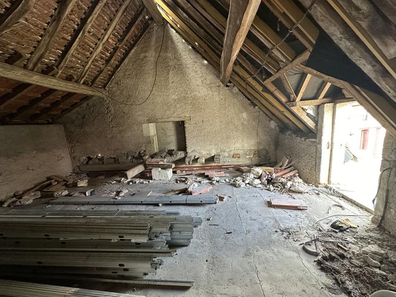 Corps de ferme - 220 m² - 1 pièce