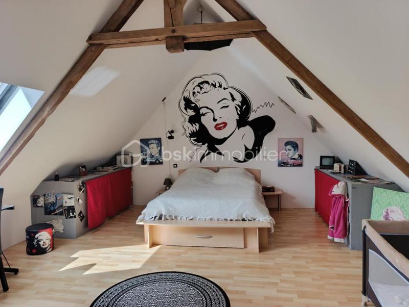 Maison - 242 m² - 10 pièces