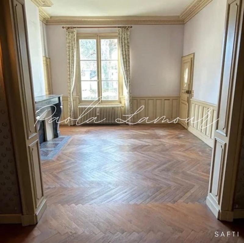 Maison - 184 m² - 8 pièces