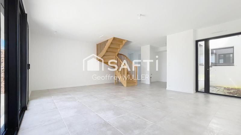 Maison - 105 m² - 5 pièces