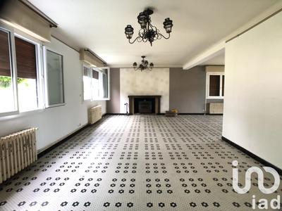 Maison - 186 m² - 9 pièces