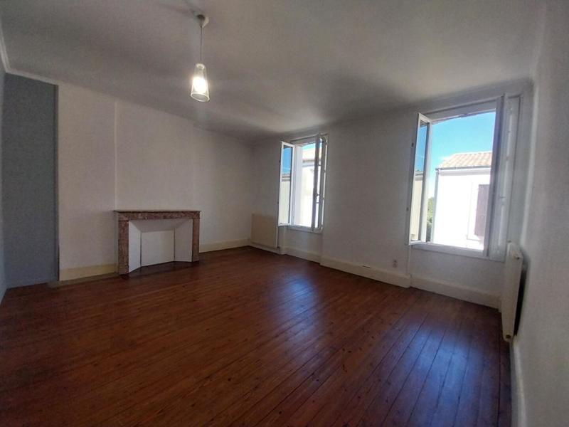 Maison - 287 m² - 9 pièces