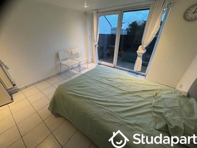 Chambre - 11 m² - 1 pièce