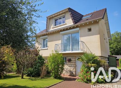 Maison - 120 m² - 5 pièces