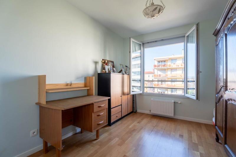 Appartement - 82 m² - 3 pièces