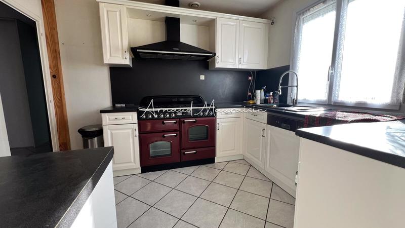 Maison - 177 m² - 6 pièces