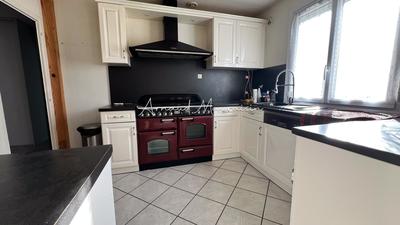 Maison - 177 m² - 6 pièces