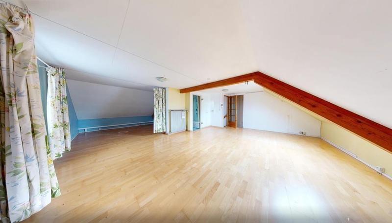 Maison traditionnelle - 224 m² - 7 pièces