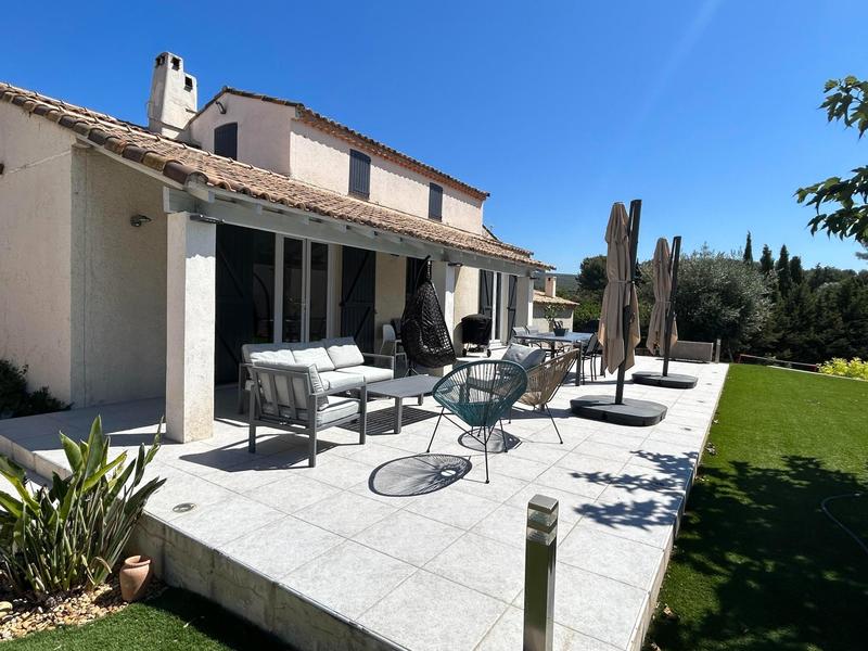 Villa - 140 m² - 4 pièces