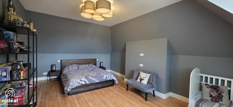 Maison - 178 m² - 8 pièces