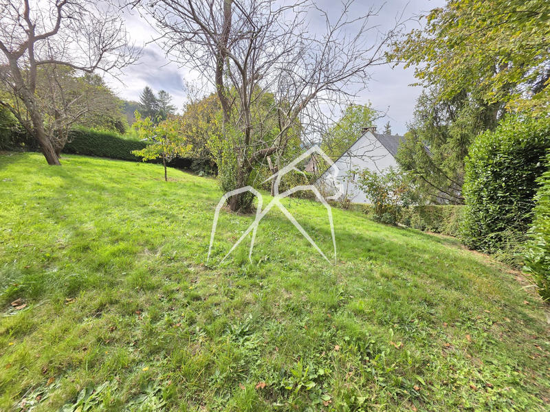 Maison - 220 m² - 7 pièces