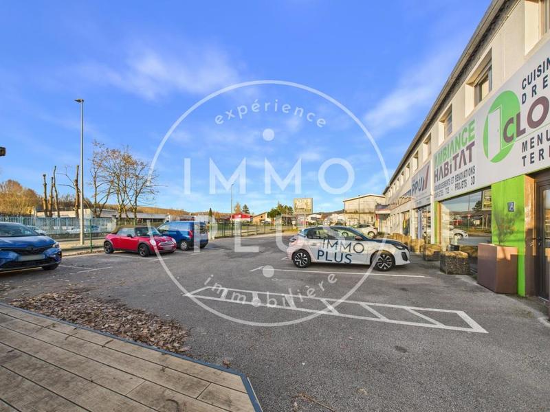 Bureau - 140 m² - 1 pièce