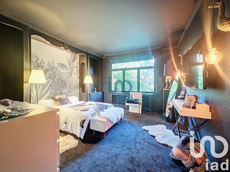 Maison - 280 m² - 10 pièces