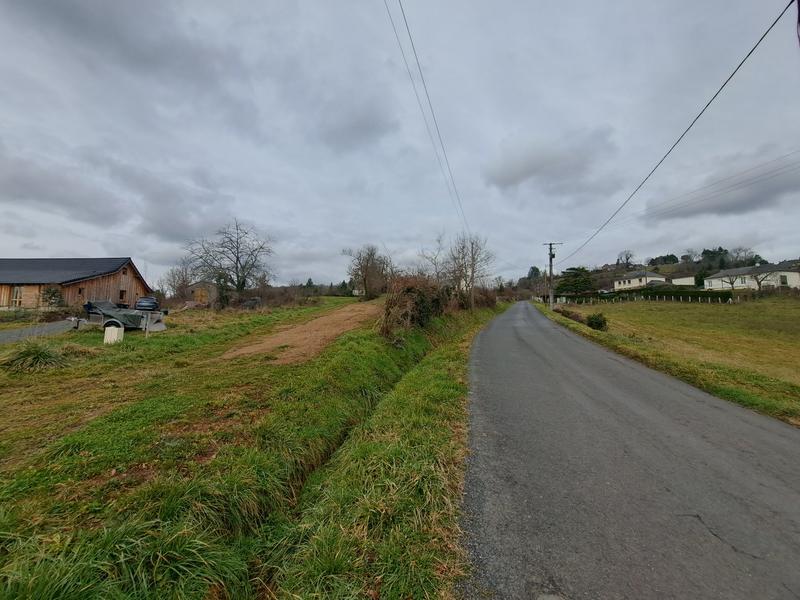 Terrain constructible - 3 280 m²